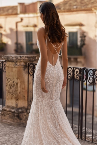 Ida Torez 01461 #3 backface vertical cropped thumbnail