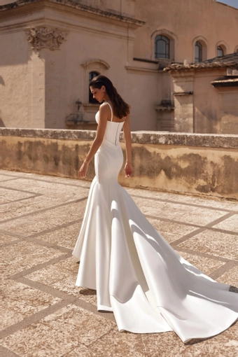 Ida Torez 01462 #2 default backface vertical thumbnail