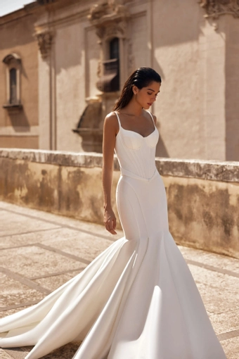 Ida Torez 01462 #1 frontface vertical thumbnail