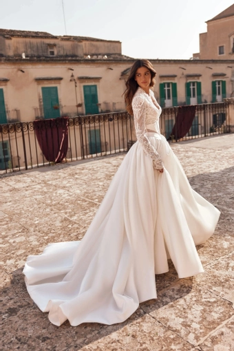 Ida Torez 01463 #1 default backface vertical thumbnail