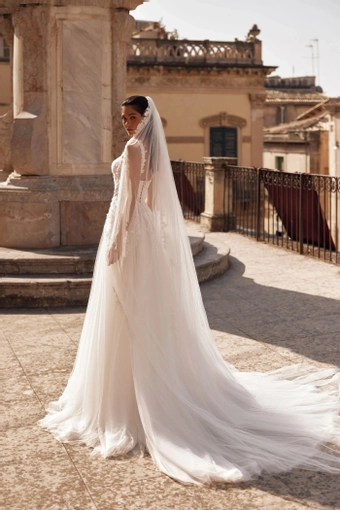 Novia Ida Torez #2 default backface vertical thumbnail