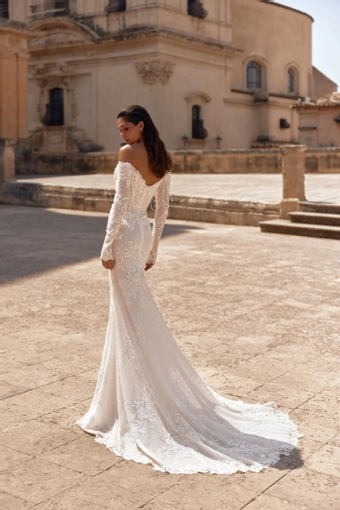 Ravaya Ida Torez #1 default backface vertical thumbnail