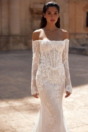 Ravaya Ida Torez #3 frontface vertical cropped thumbnail