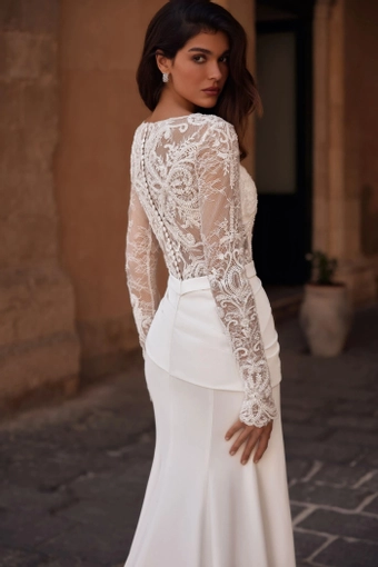 Otira Ida Torez #3 backface vertical cropped thumbnail