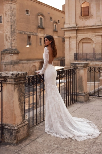 Alveria Ida Torez #1 default backface vertical thumbnail