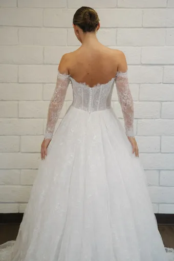 Evelyn Bridal Leona #4 backface vertical cropped thumbnail