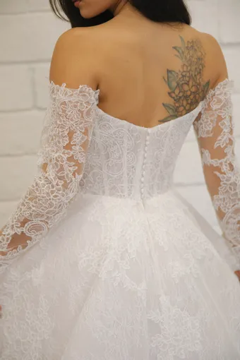 Evelyn Bridal Marina #5 backface vertical cropped thumbnail