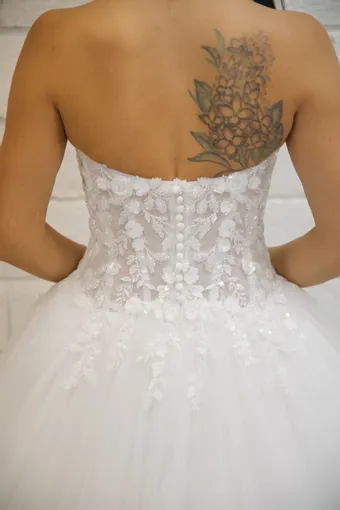 Evelyn Bridal Krystal #5 backface vertical cropped thumbnail