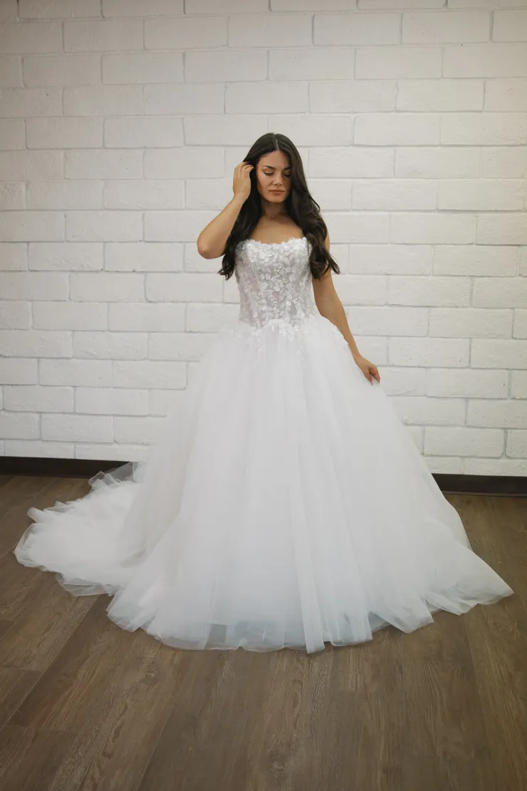 Evelyn Bridal Krystal Image