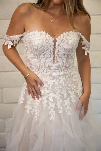 Evelyn Bridal Giovanna #5 frontface vertical cropped thumbnail