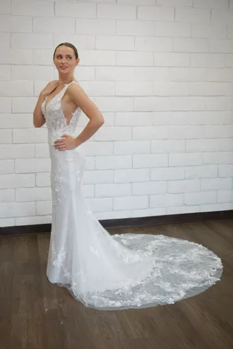 Evelyn Bridal Juliet #1 frontface vertical thumbnail