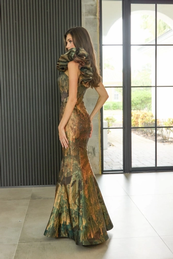 Kelly Chase Couture 26-621 #3 default backface vertical thumbnail