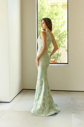 Kelly Chase Couture 26-635 #1 default backface vertical thumbnail