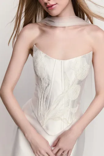 By Watters Elaine #7 frontface vertical cropped thumbnail