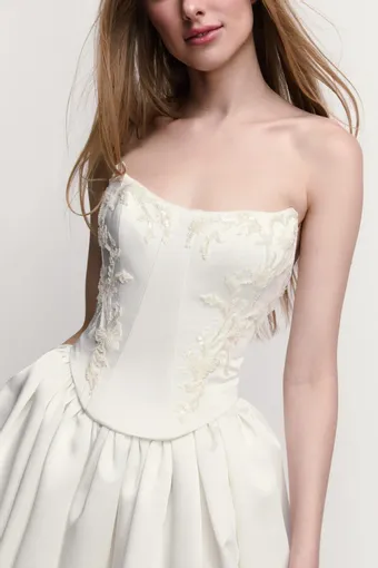 By Watters Maggie #5 frontface vertical cropped thumbnail