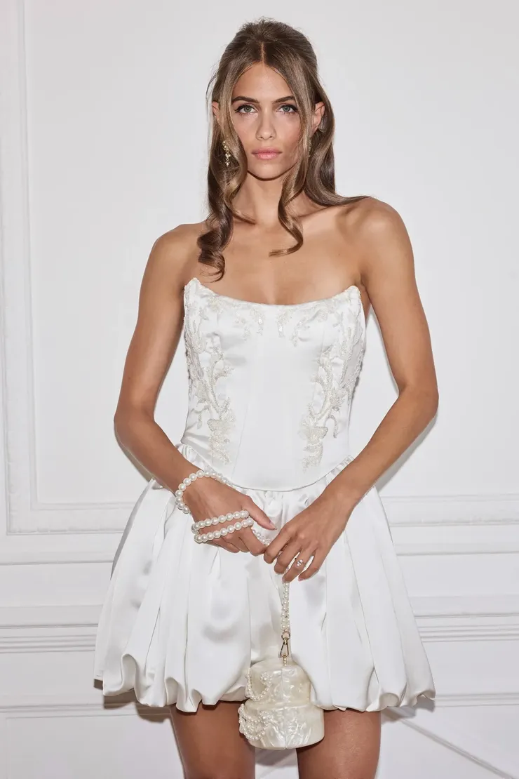 By Watters 31501 #1 frontface vertical picture