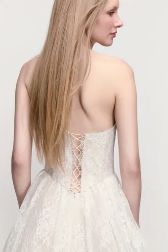 By Watters Danny #9 backface vertical cropped thumbnail