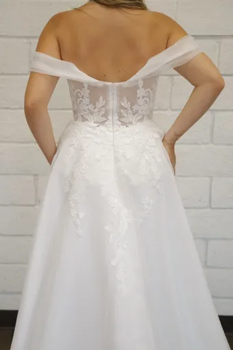 Nantes Collection by Evelyn Bridal Ausha #6 backface vertical cropped thumbnail