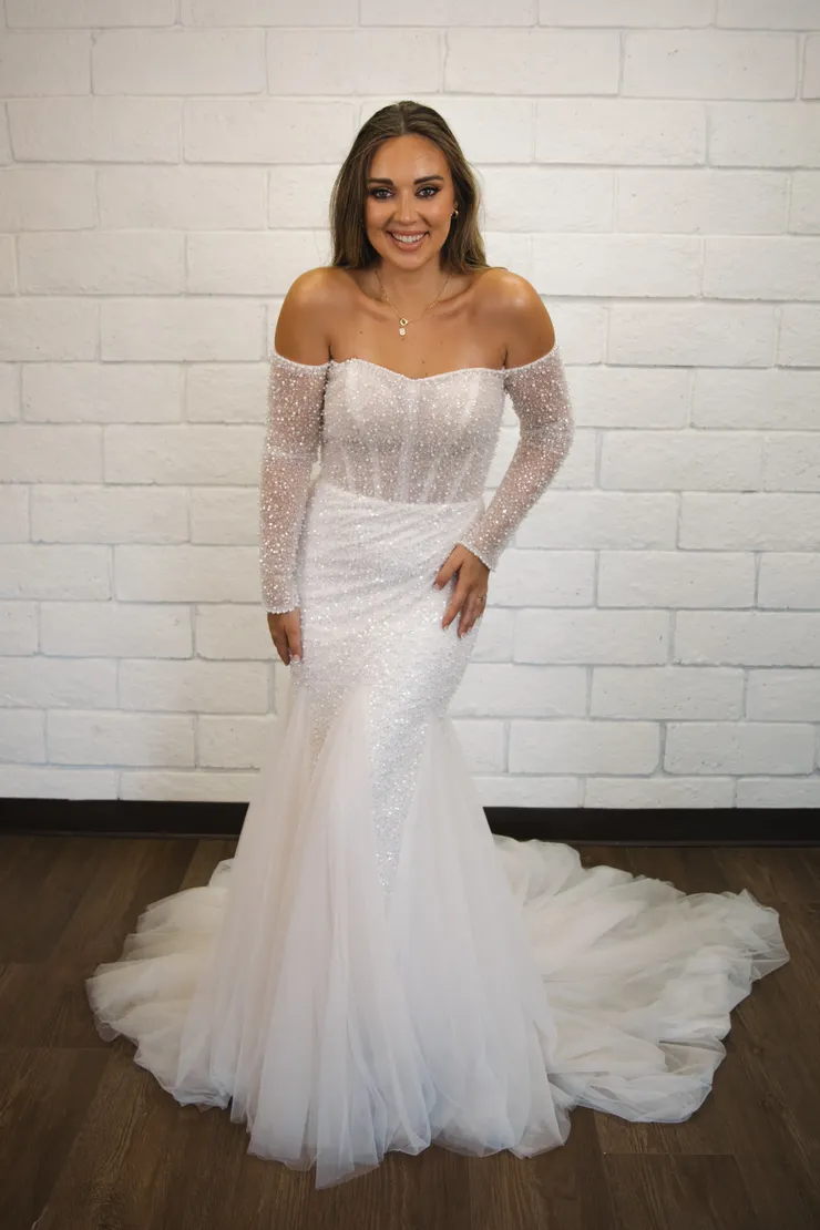 Nantes Collection by Evelyn Bridal Olia Image