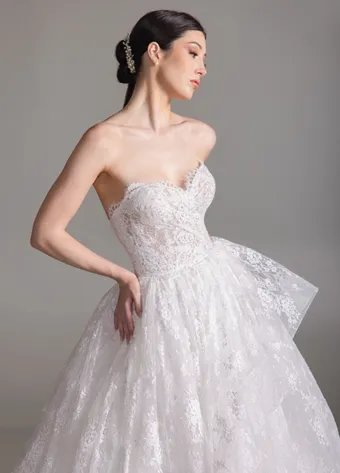 Blanc de Perez by Lazaro Style #Benita #4 frontface vertical cropped thumbnail