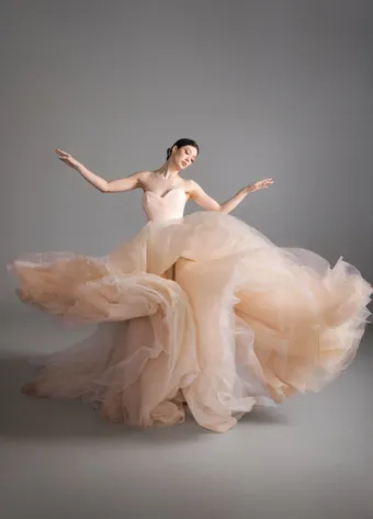 Blanc de Perez by Lazaro Style #Bloom #3 frontface vertical thumbnail