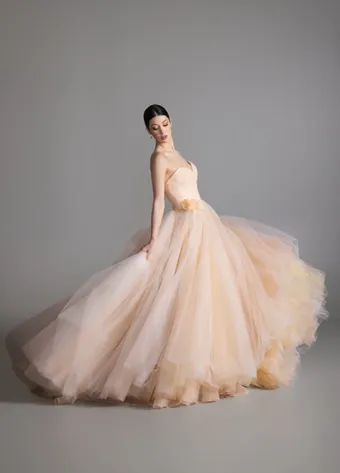 Blanc de Perez by Lazaro Style #Bloom #4 frontface vertical thumbnail