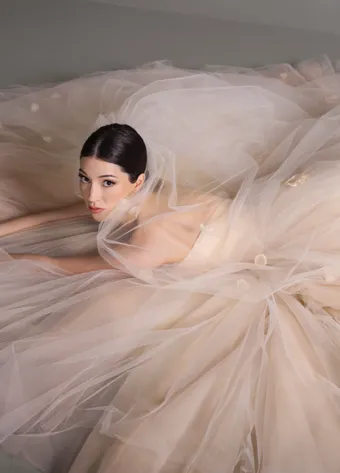 Blanc de Perez by Lazaro Style #Bloom #21 vertical cropped thumbnail