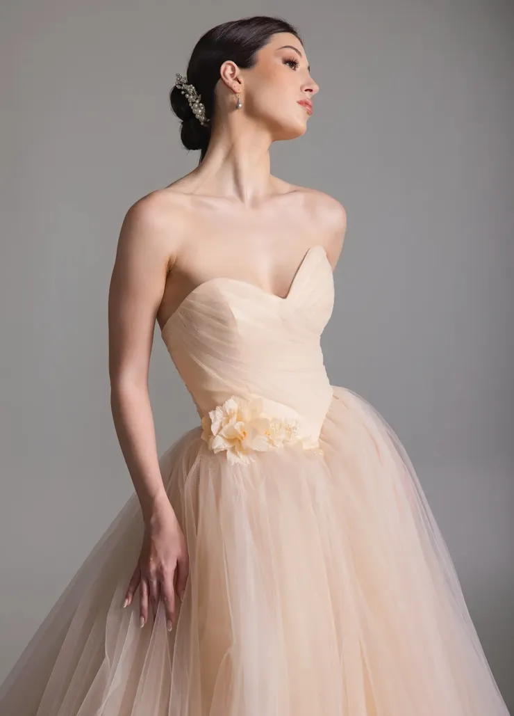 Blanc de Perez by Lazaro Bloom