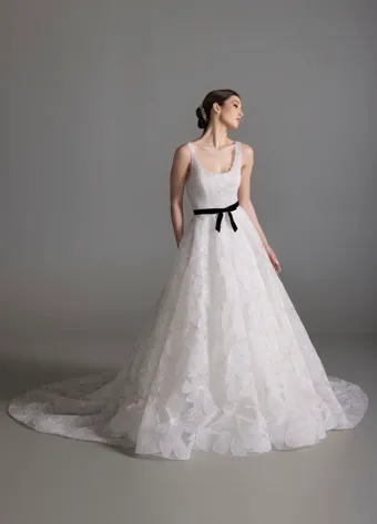 Blanc de Perez by Lazaro Style #Brooklyn #2 frontface vertical thumbnail