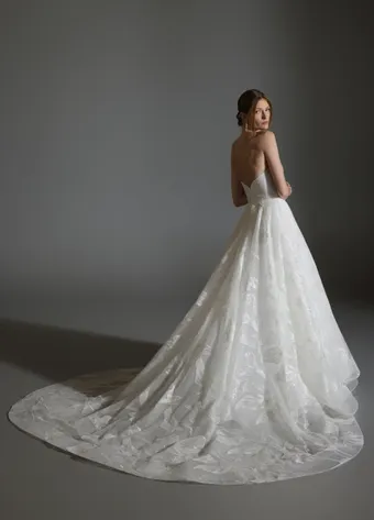 Maison by Lazaro Perez Style #Ali #5 default backface vertical thumbnail