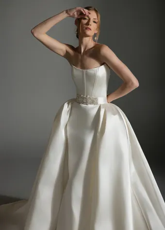 Maison by Lazaro Perez Style #Alicia #6 frontface vertical cropped thumbnail