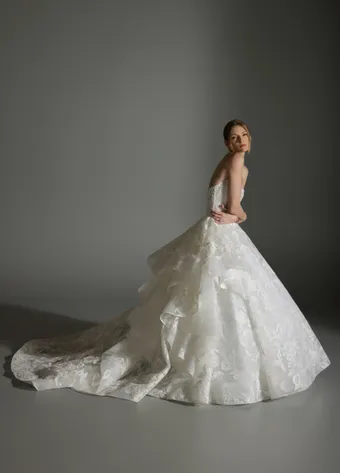 Maison by Lazaro Perez Style #Anabel #5 backface vertical thumbnail