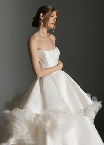 Maison by Lazaro Perez Style #April #10 frontface vertical cropped thumbnail