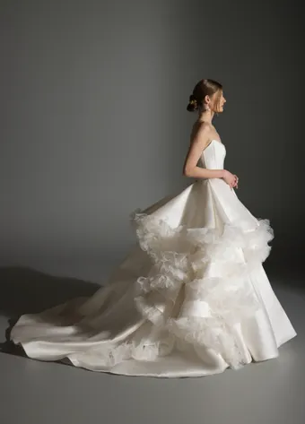 Maison by Lazaro Perez Style #April #5 backface vertical thumbnail