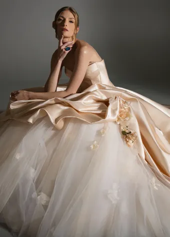 Maison by Lazaro Perez Style #Astor #20 frontface vertical cropped thumbnail