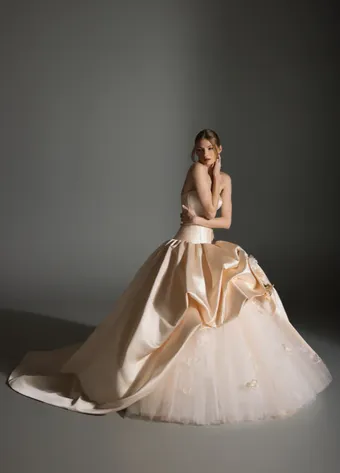 Maison by Lazaro Perez Style #Astor #4 frontface vertical thumbnail