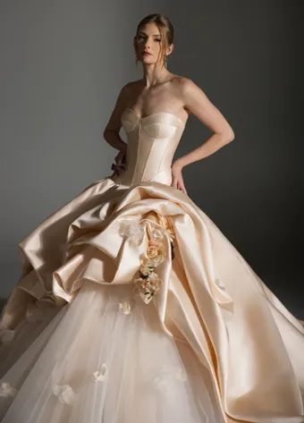 Maison by Lazaro Perez Style #Astor #11 frontface vertical cropped thumbnail