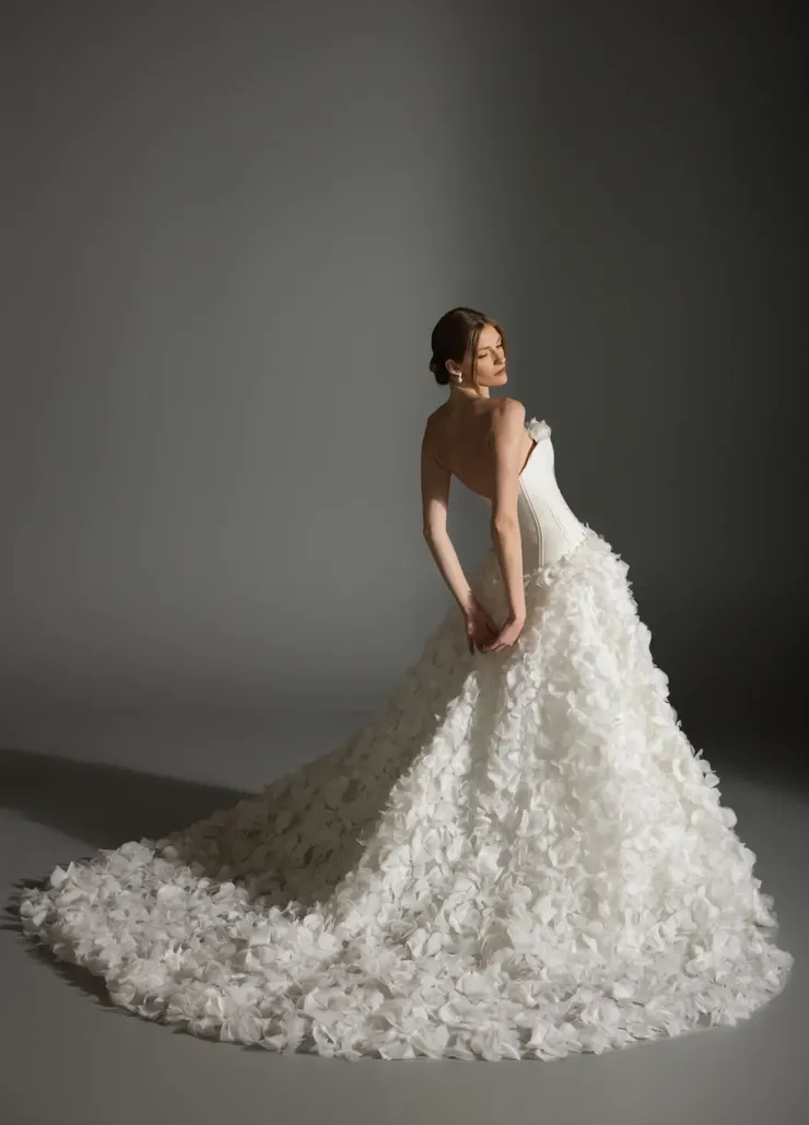 Maison by Lazaro Perez Azalea
