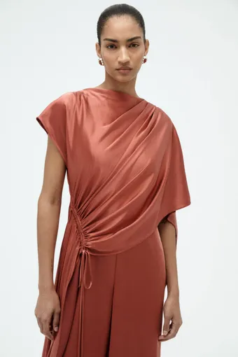 Amsale P944LS #7 frontface vertical cropped thumbnail