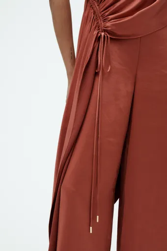 Amsale P944LS #6 frontface vertical cropped thumbnail