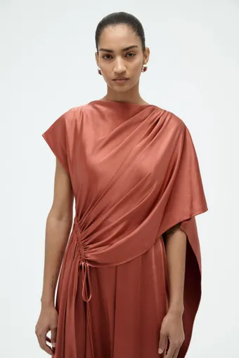 Amsale P944LS #5 frontface vertical cropped thumbnail