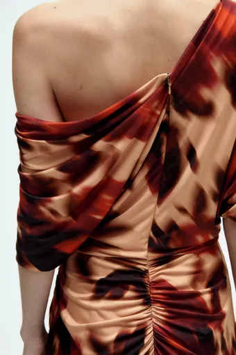 Amsale P945 #5 backface vertical cropped thumbnail