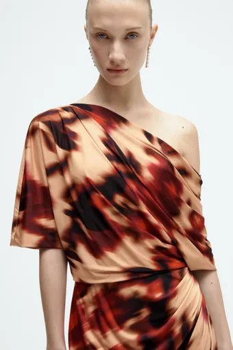 Amsale P945 #4 frontface vertical cropped thumbnail