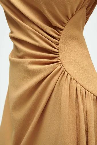 Amsale P955PT #4 frontface vertical cropped thumbnail