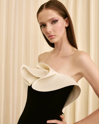 Audrey + Brooks Style #7001 #2 frontface vertical cropped thumbnail