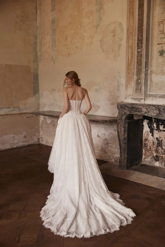 Rosalinda Daria Karlozi #1 default backface vertical thumbnail