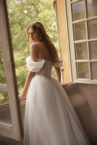 Viorica Daria Karlozi #3 backface vertical cropped thumbnail