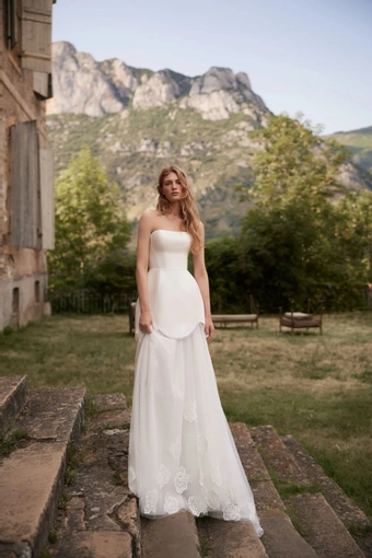 Wisteria Daria Karlozi #0 default frontface vertical thumbnail