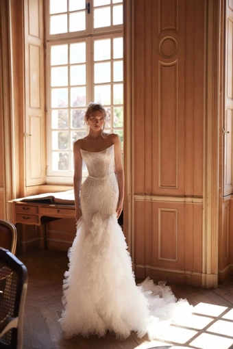 Amaryllis Daria Karlozi #0 default frontface vertical thumbnail