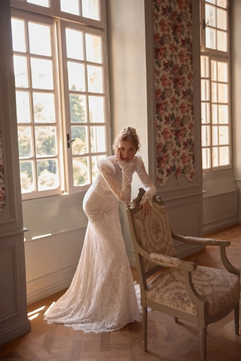 Anemona Daria Karlozi #1 frontface vertical thumbnail